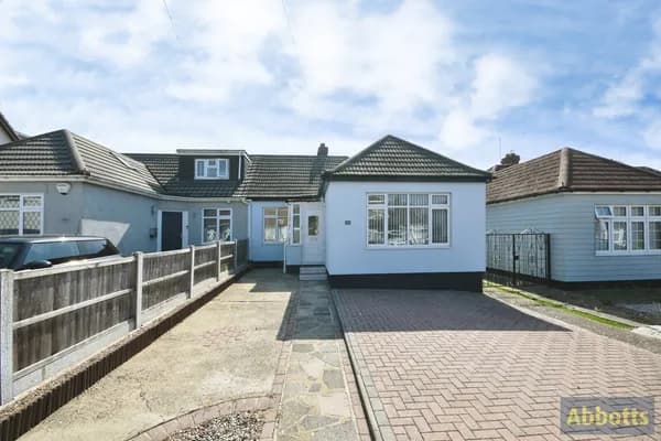 Triton Way, Benfleet, Essex, SS7, Essex — photo 1