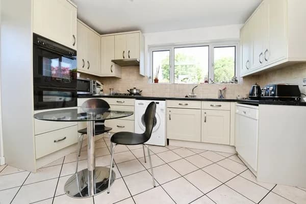 Johnstone Road, Thorpe Bay, Essex, SS1, Essex — photo 2