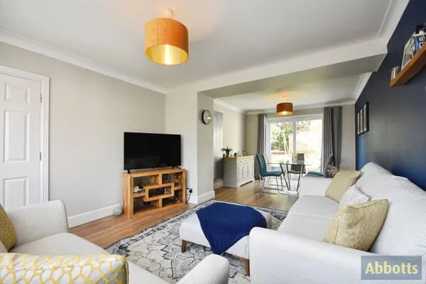 Down Hall Close, RAYLEIGH, Essex, SS6, Essex — photo 4