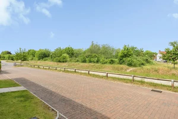 Hobby Drive, WYMONDHAM, Norfolk, NR18, Norfolk — photo 2