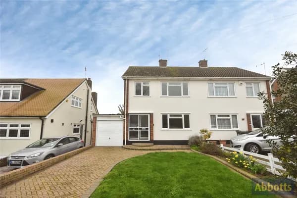 Wyburns Avenue, Rayleigh, Essex, SS6, Essex — photo 1