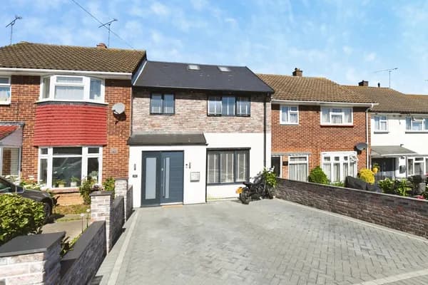 Mendip Crescent, Westcliff-on-Sea, Es..., Essex — photo 1