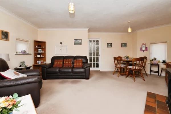 Rosecroft Close, Langdon Hills, Basil..., Basildon — photo 4