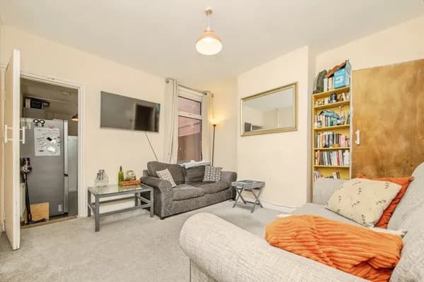 Woodbridge Road, Ipswich, Suffolk, IP4, Suffolk — photo 5
