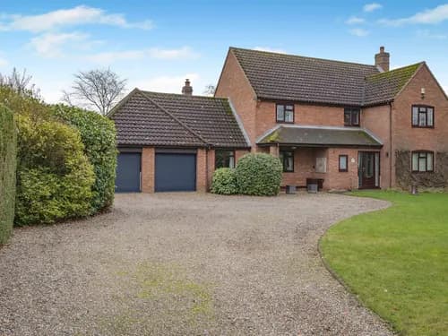 Bunwell Road, Spooner Row, Wymondham, Wymondham — photo 1