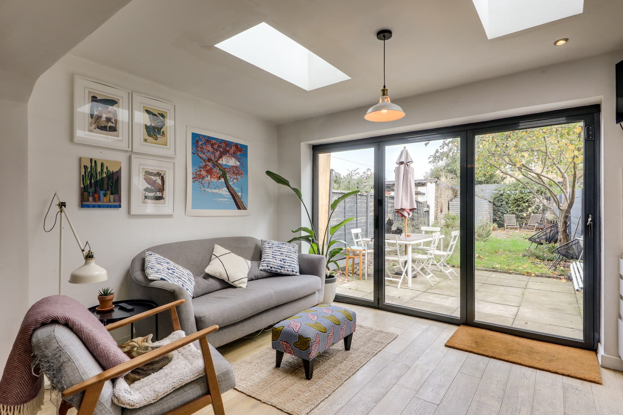 Knowles Hill Crescent — photo 4