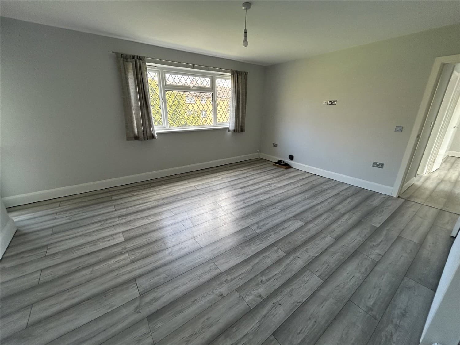 2 bedrooms Flat for Letting in Canley, Coventry — photo 3