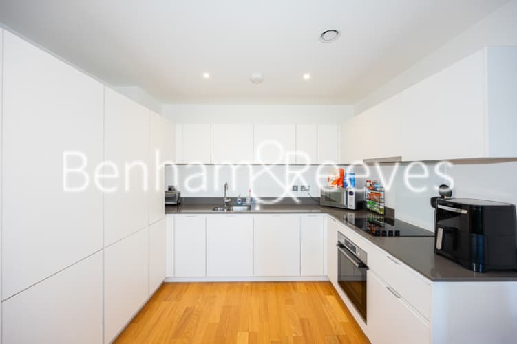 Newell House, Samara Drive, UB1 — photo 2