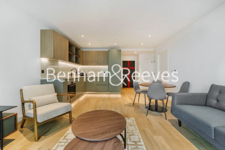 Cedrus Avenue, Southall, UB1 — photo 1