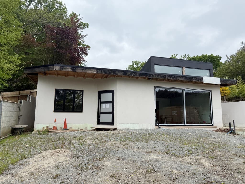 DETACHED HOUSE FOR COMPLETION — photo 1