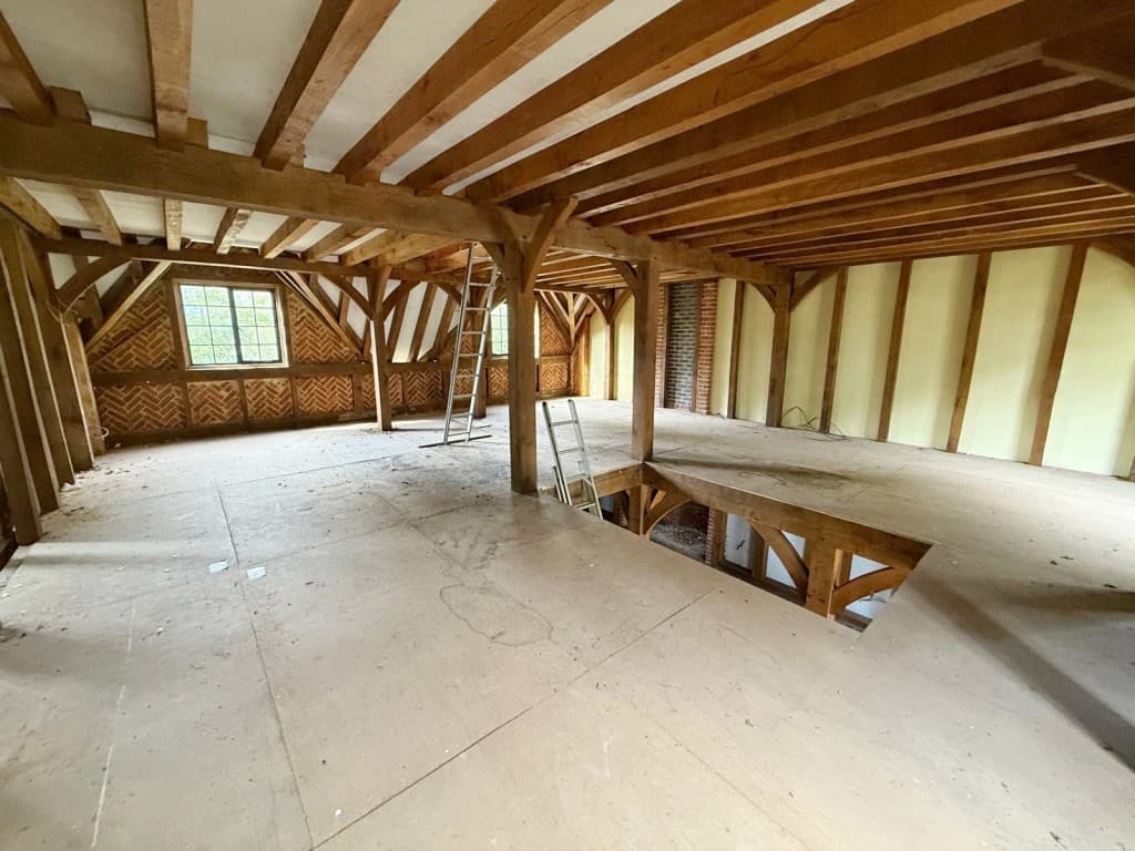 TUDOR-STYLE HOUSE IN NEED OF COMPLETION OCCUPYING OVER TWO ACRES — photo 4