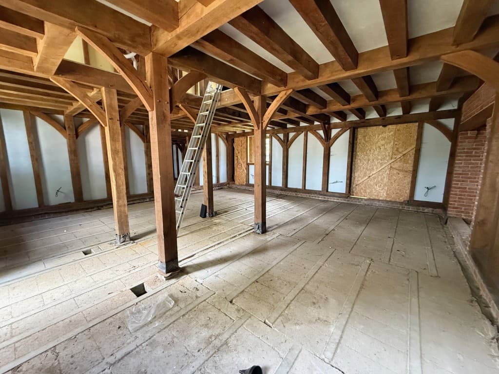 TUDOR-STYLE HOUSE IN NEED OF COMPLETION OCCUPYING OVER TWO ACRES — photo 2