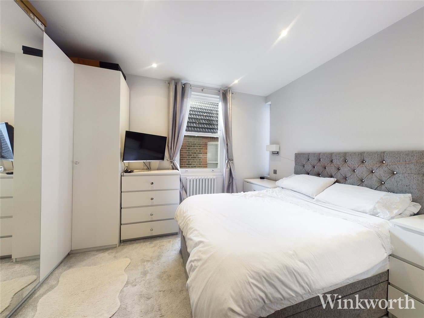 2 bedroom property to rent in Birch Grove, London, UK, W3 (Ref EAL230132) — photo 3
