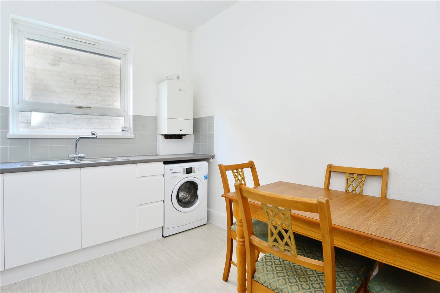 2 bedroom property to rent in Barry Road, East Dulwich, London, SE22 (Ref DUL130172) — photo 3