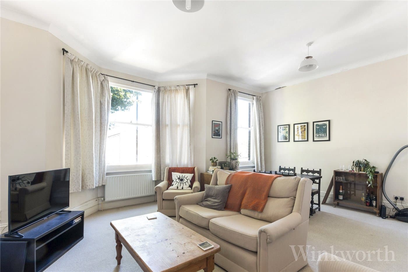 3 bedroom property to rent in Brownhill Road, London, SE6 (Ref NEW220110) — photo 1