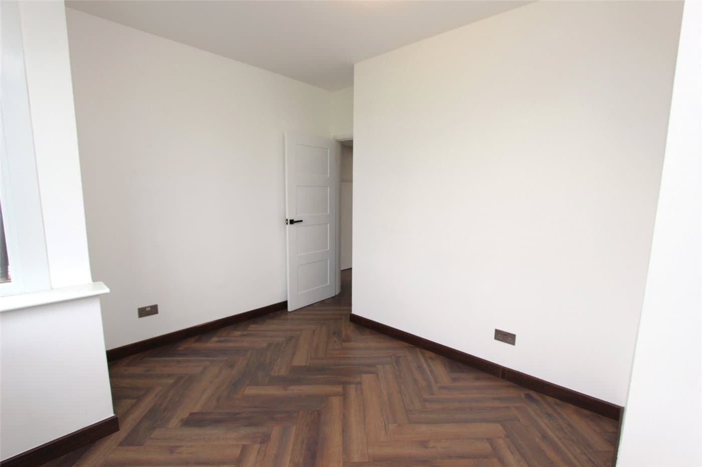 1 bedroom property to rent in Arterial Road, Leigh-on-Sea, Essex, SS9 (Ref LOS240049) — photo 5