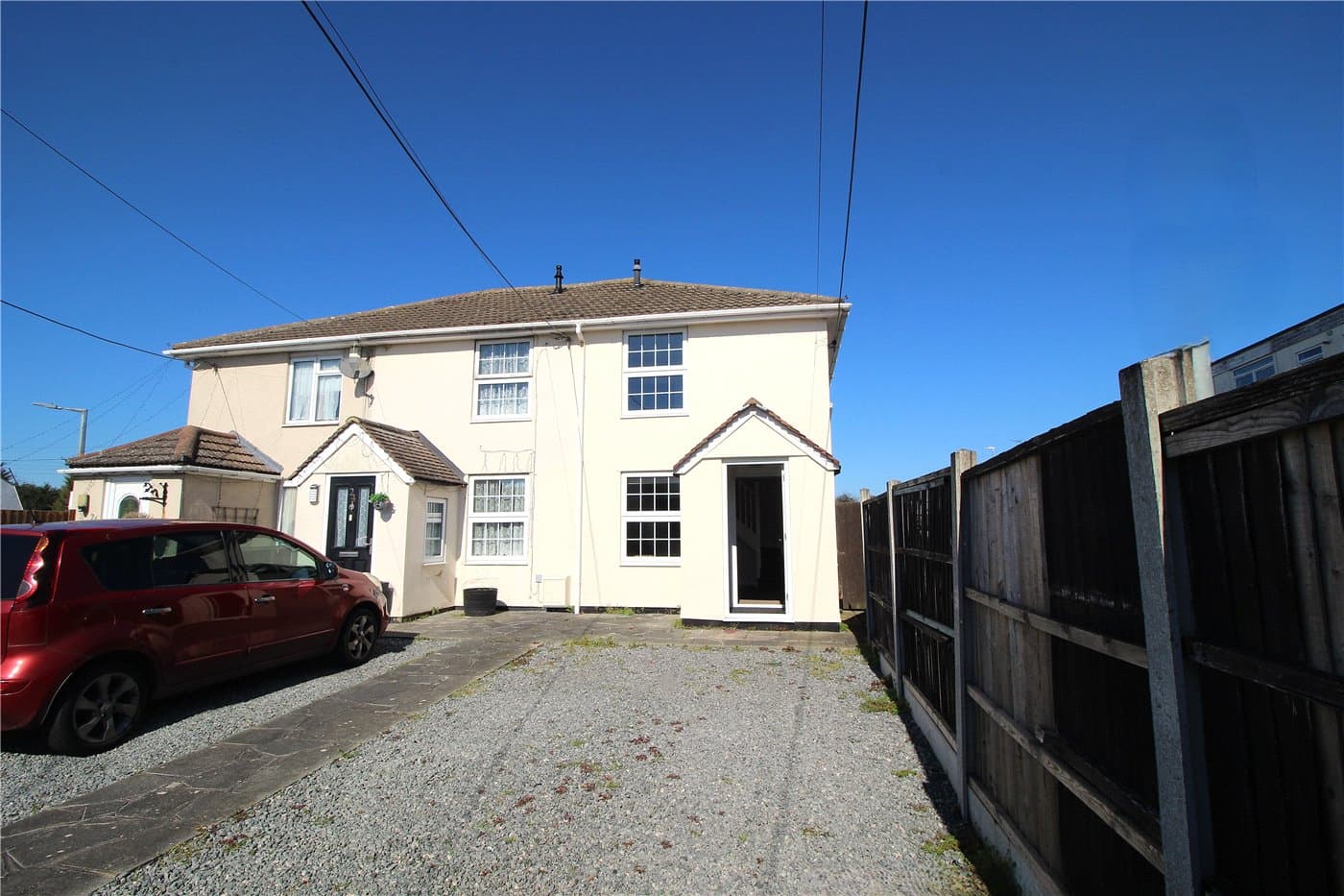 3 bedroom property to rent in Castle Lane, Benfleet, Essex, SS7 (Ref LOS260042)