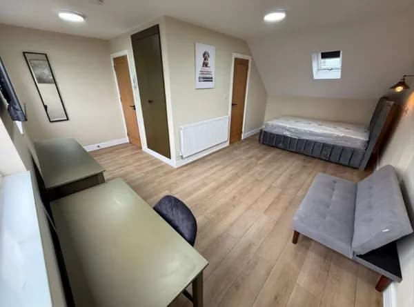 Room 5, St. Helens Road, Leamington Spa, Leamington Spa